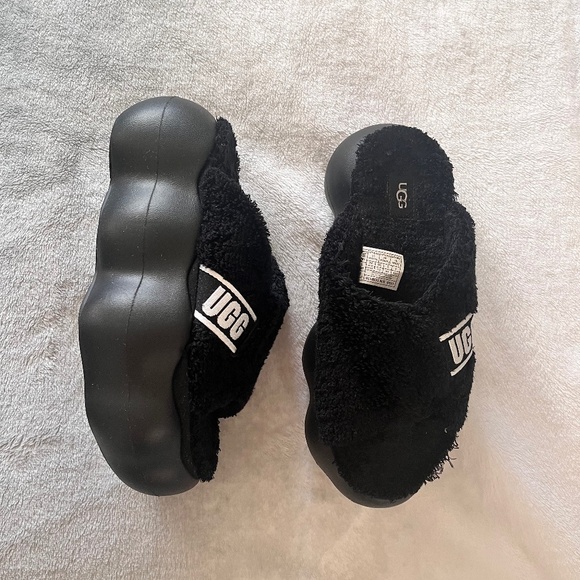 UGG fur platform slippers - Picture 2 of 5